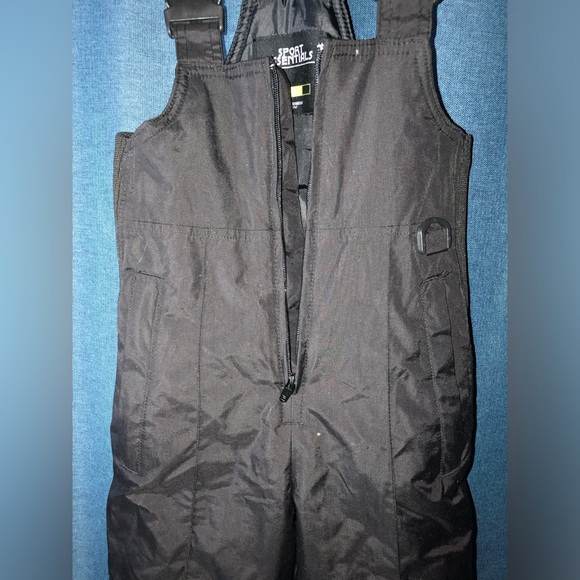 Youth “Sport Essentials” Insulated Snow Jumpsuit Pants Size 10 Black MSRP 34.99 - Picture 4 of 17